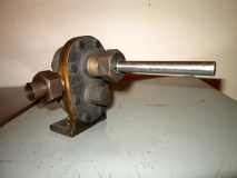 Kirkham reservoir gear pump