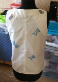 Stencilled back of summe top