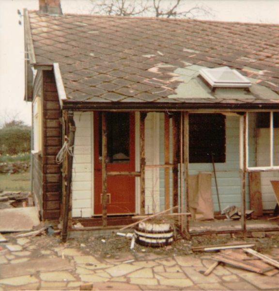 Roof & rear 1