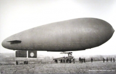 SS40 airship powered by Green engine 1916