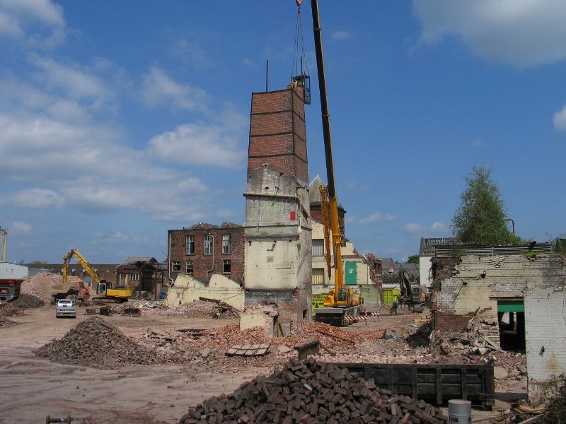 Alliance Mill off New Hall Lane Preston, in late May 2016 03