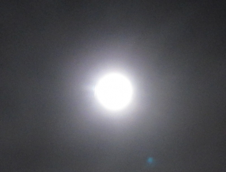 Full moon 130317