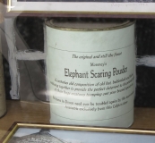 Elephant scaring powder