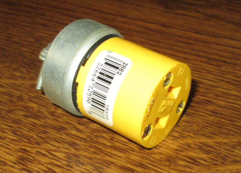 120V plug