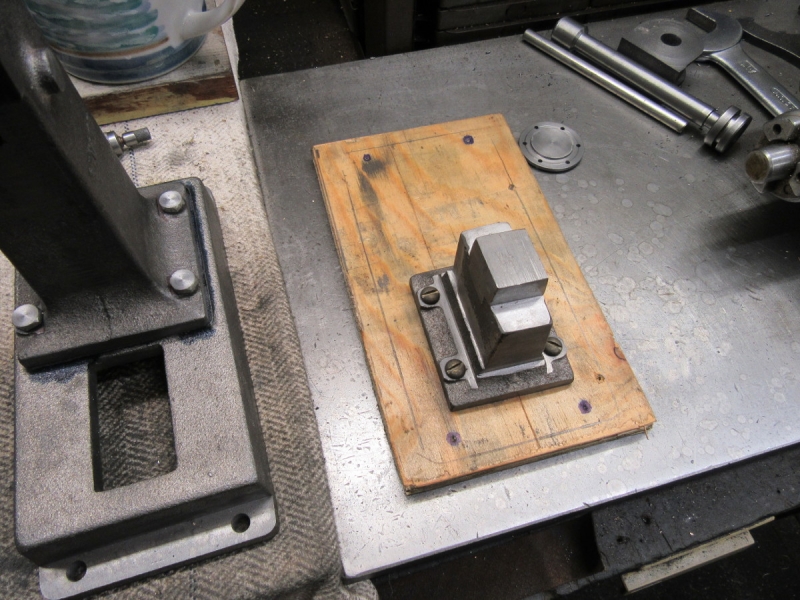STEAM HAMMER 02  0901218