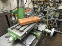 Vertical mill maintenance 01 100418