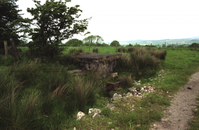 DarkHillWell200301