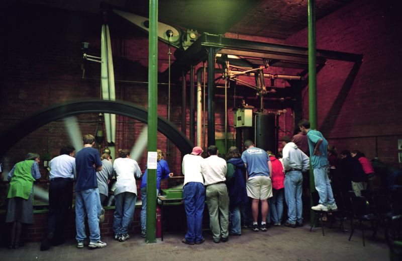 Whiteleesengine980501