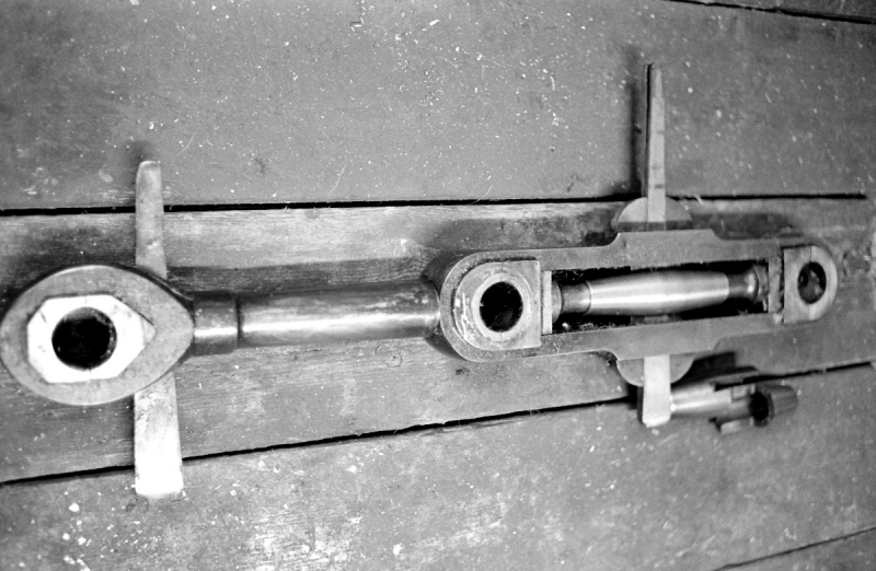 WhiteleesLinkage892002
