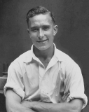 Denis_Compton_1936