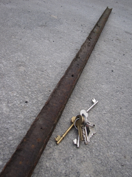 metal bar