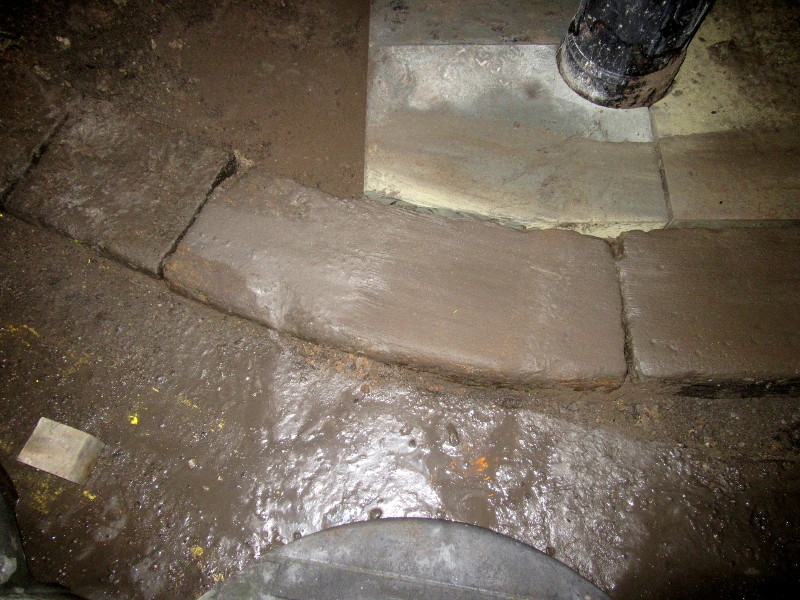 Curved stone Kerb stone 02 211120
