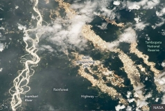Gold mining sites in Peru