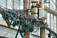 Overhead electricity cables