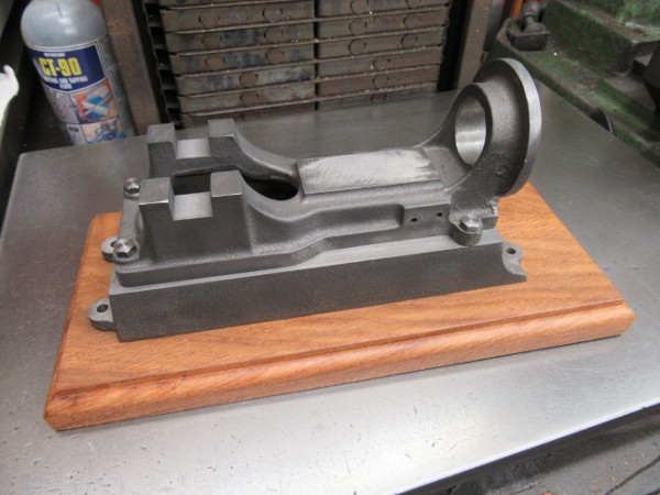 Stuart No9 02 oak plinth 251121