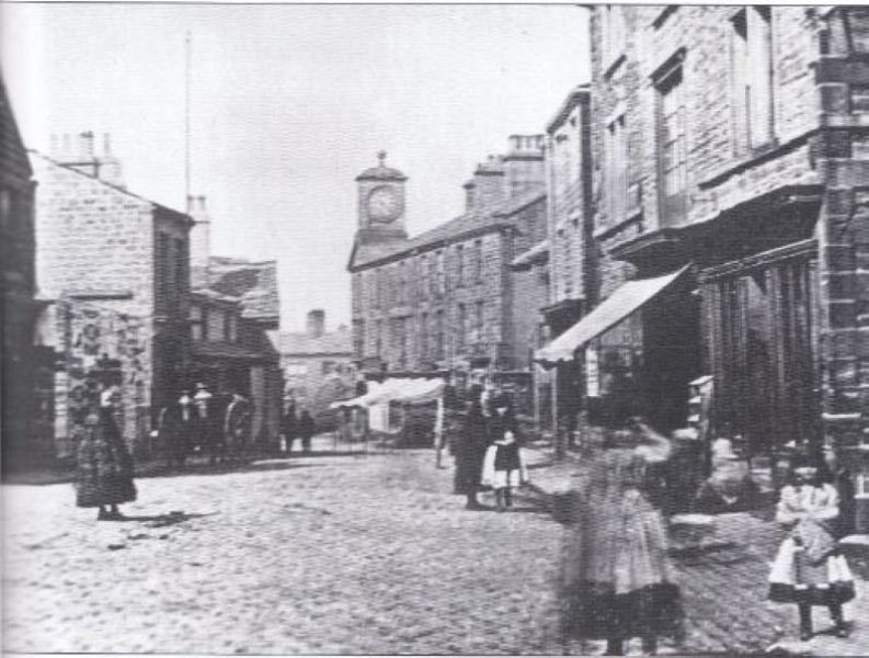 Ivegate clock