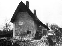 OldpicRogerCottage825501