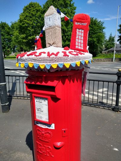 Yarn fairies pillar box 070622