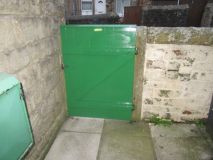 Back gate 01