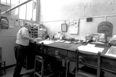 BemdenAnthonysdesk824702
