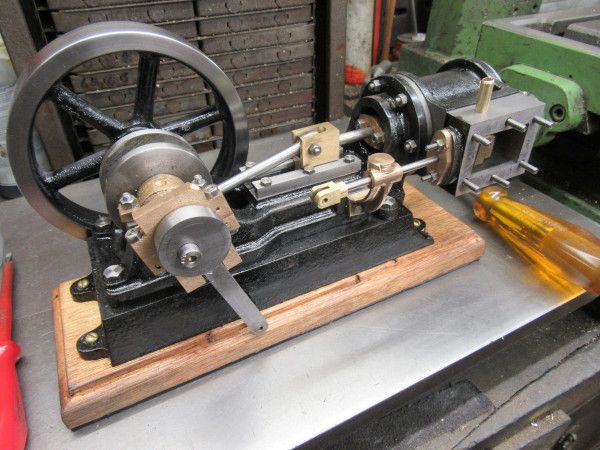 No 9 engine 02 100623