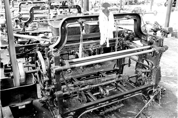 Weavingout790204