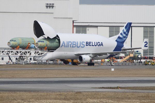 Airbus Beluga flew over Tizer, 11/12/23