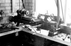 Johnnys1927latheinNewtonsshop7722401