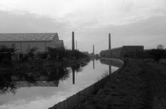MossLongIngBarnseychimneys7910001