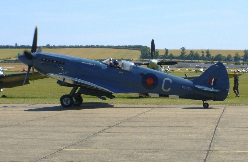 Spitfire-Mk-XIX-PS853