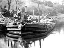 Canal boat7910410