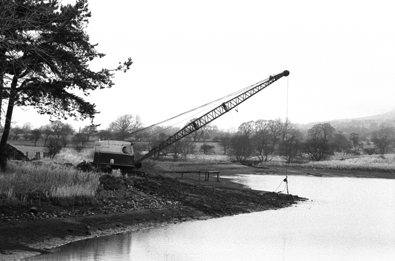 RobertBlackDogdragline830601