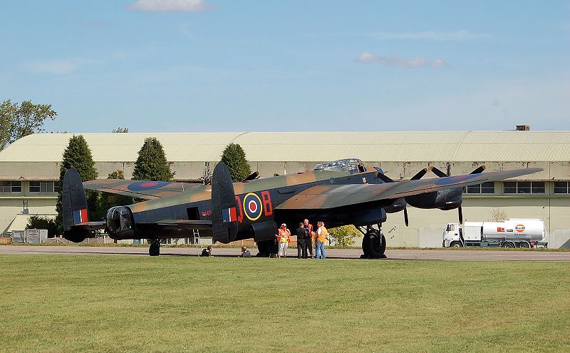 800px-Lancaster pa474 of the bbmf at kemble arp