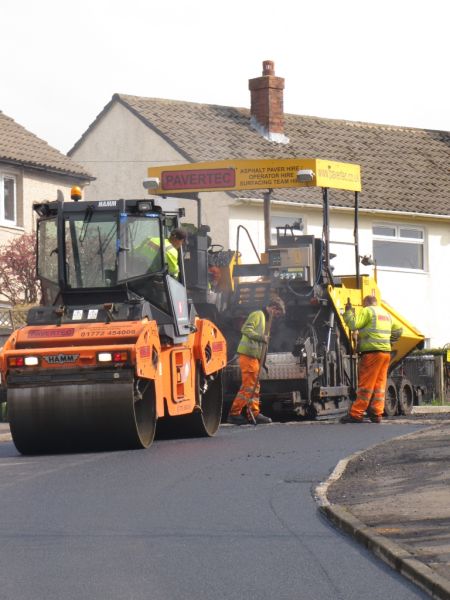 Kirkstall Drive surfacing 27th Mar 2014 003