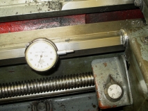 Indicator on lathe bed