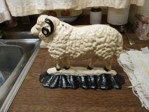 Coalbrookdale CI door stop
