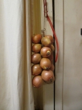 Strung onions