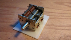 Capacitor on isulation