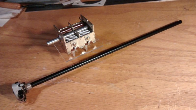 Long shaft potentiometer