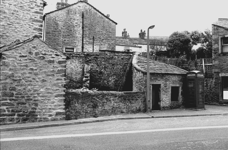 HovelWapping823301