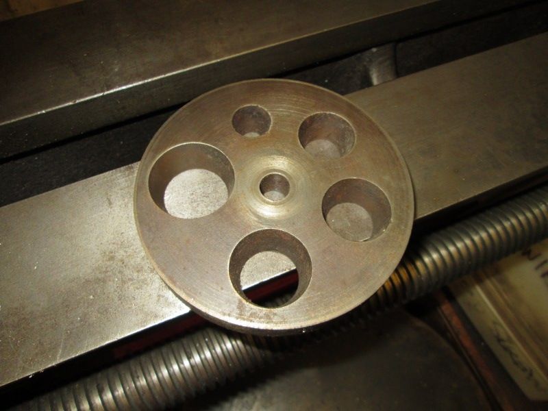Support centre for tubes