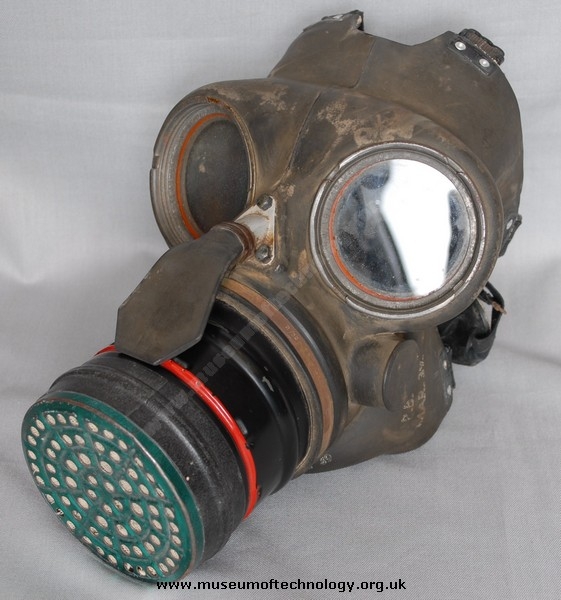 WW2 GAS MASK