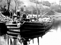 Canal boat7910410