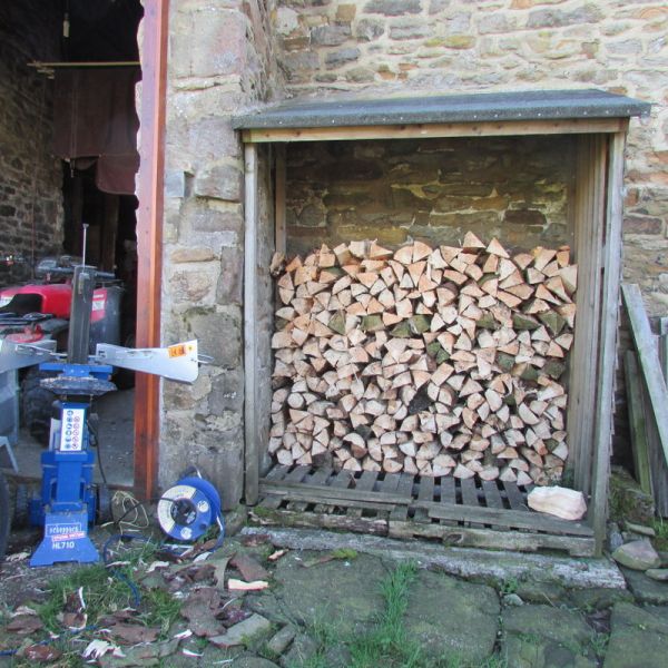 Log store 2