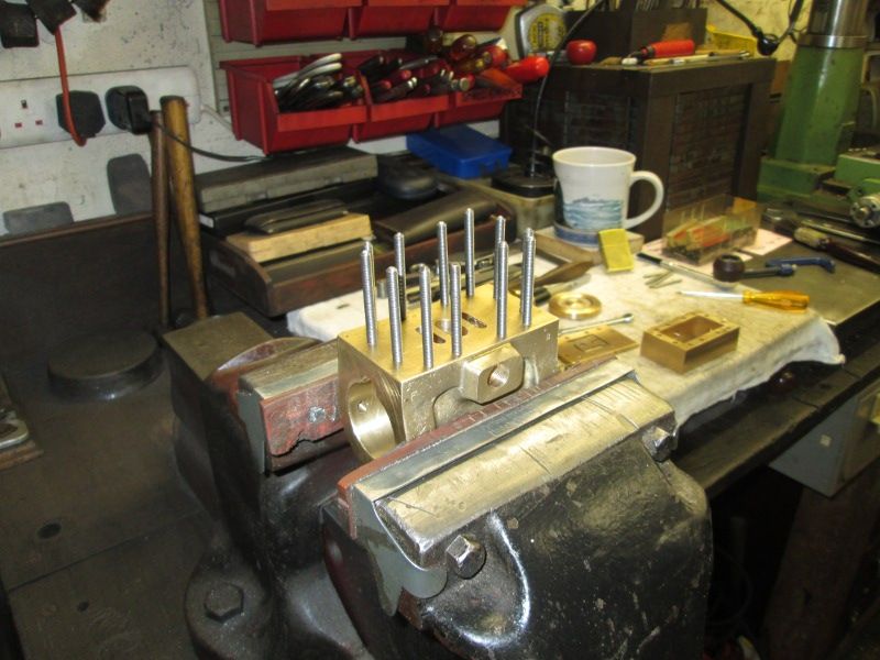 SHED 04  201015